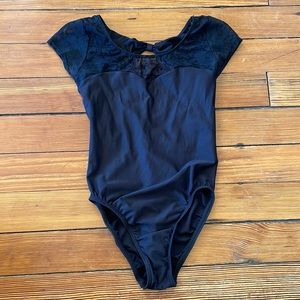 Laced mesh cap-sleeved leotard